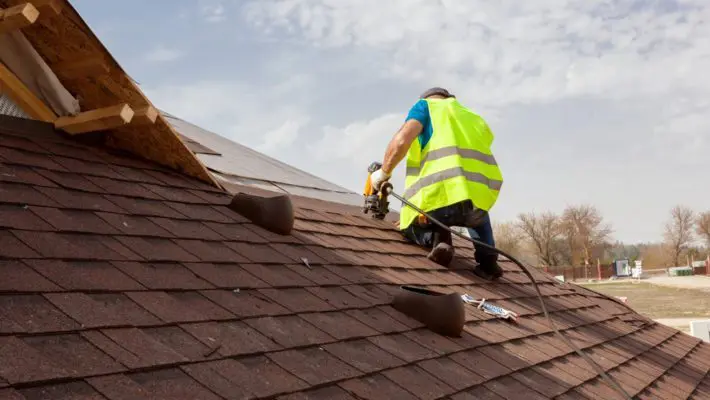 roofer jailed