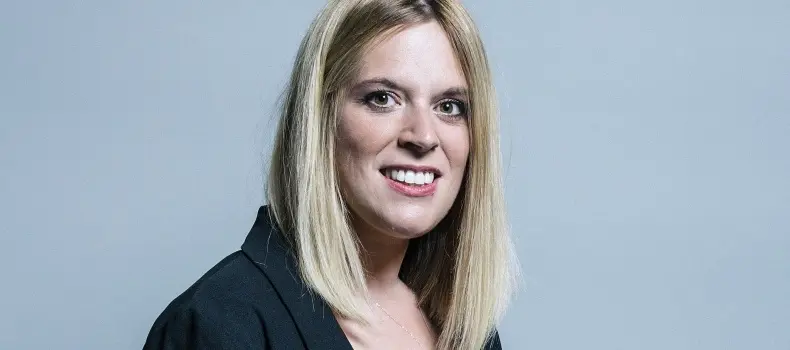 official portrait of Laura smith