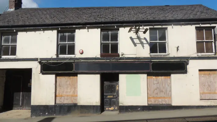 pub closure