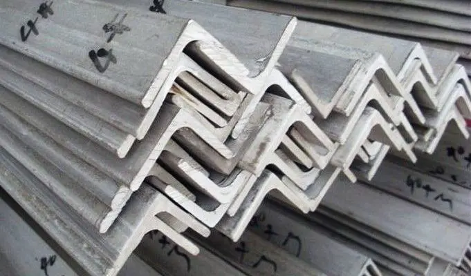 Stainless-Steel-Angle-Bar-Manufacturers-Suppliers-Exporters-Dealers-India-Bangalore-Saudi-Arabia-Kuwait-Oman