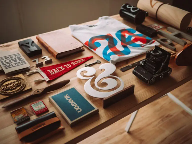 Logos