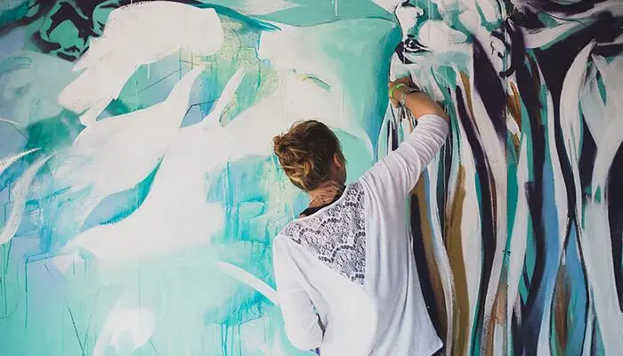 Artfinder artist Hannah Adamszek c. Liam Keown