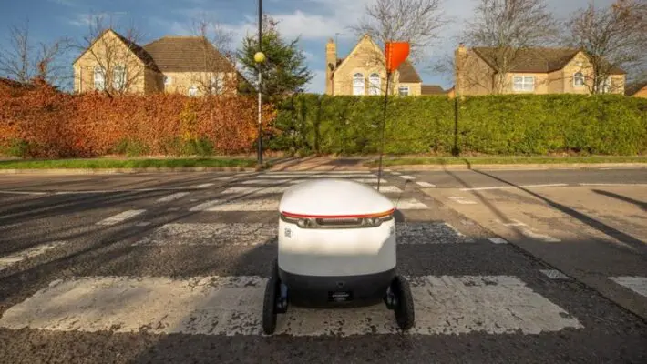 _115642736_cooprobots2