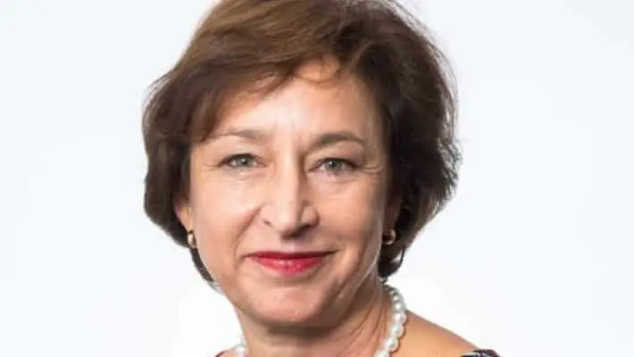 Professor Amanda Kirby