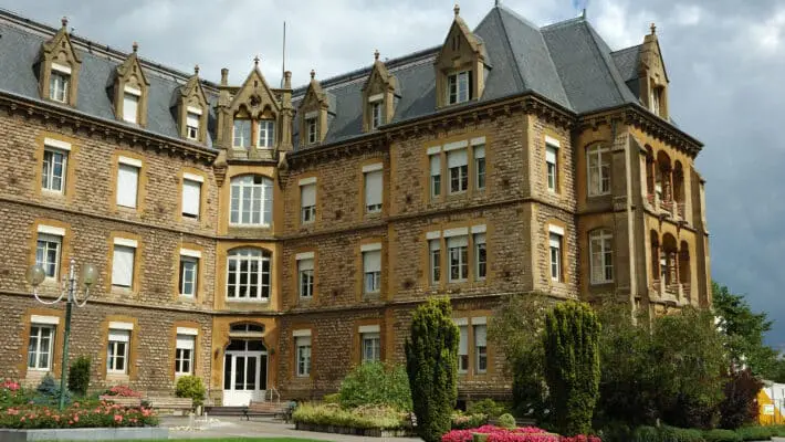 Old peoples home