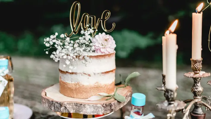 Vintage,Wedding,Decoration,Naked,Cake,Love,Gold