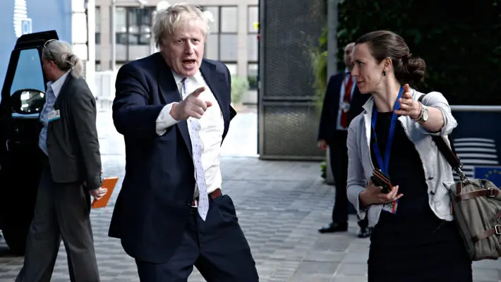 Boris Johnson backs Kwasi Kwarteng as split with Treasury emerges in energy row
