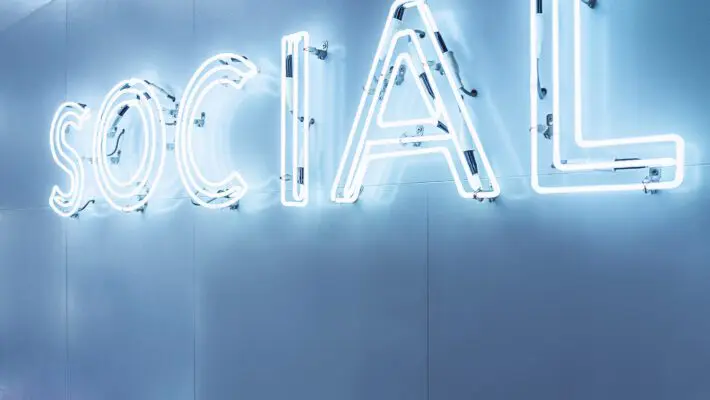 Social,Media,Type,Font,Neon,Sign,Light,Blue,Tone,Signage