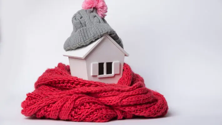House,In,Winter,-,Heating,System,Concept,And,Cold,Snowy