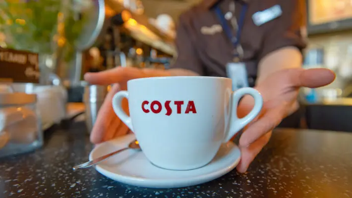 Marks & Spencer is to provide sandwiches and hot food to more than 2,500 Costa Coffee outlets as the retailer seeks new ways to reach commuters now working from home.