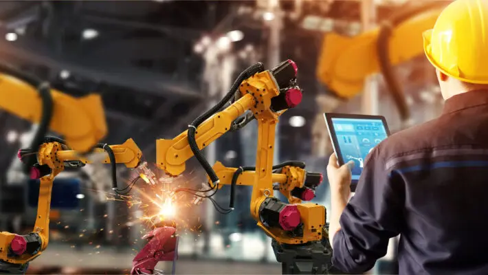 Engineer,Check,And,Control,Welding,Robotics,Automatic,Arms,Machine,In