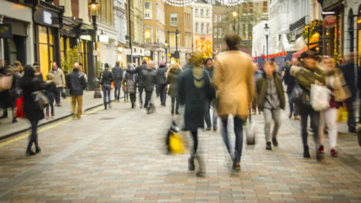 UK economic growth bounced back in January as the effects of the Omicron coronavirus variant began to ease, official figures show.