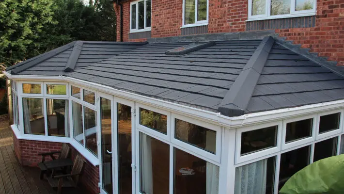 The Benefits of a lightweight conservatory roof