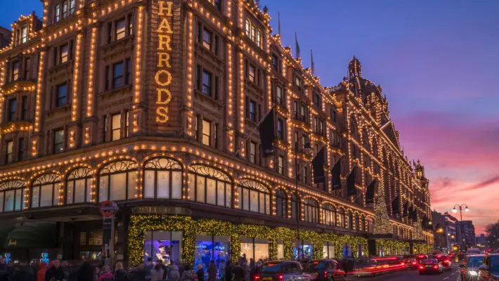 Harrods has delayed its summer discount sale by two to three weeks because of global supply chain hold-ups exacerbated by post-Brexit staff shortages, it has announced.