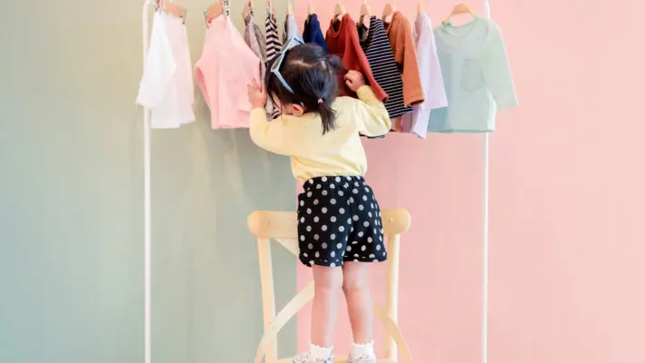Soft,Focus,Of,A,Two,Years,Old,Child,Choosing,Her
