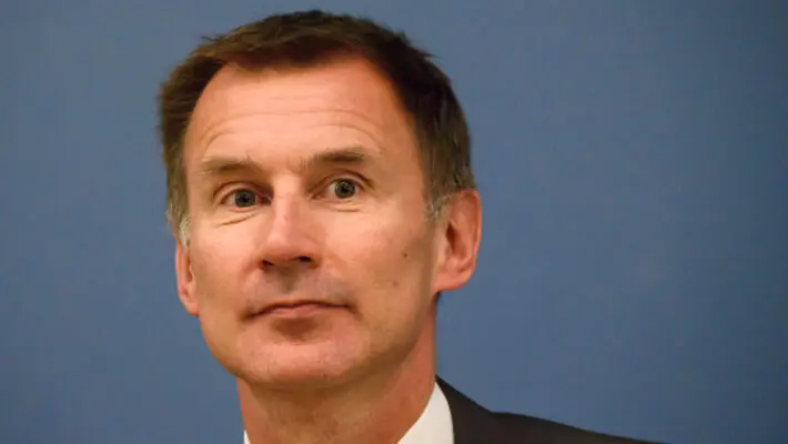 Jeremy Hunt, the new chancellor, is to make a statement today to fast-track new budget measures following crisis talks at Chequers with the prime minister over the weekend.