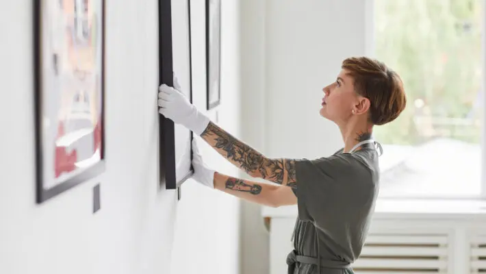 Art critic Andrey Elinson speculates about the causes of attacks on museums and exhibitions by vandals