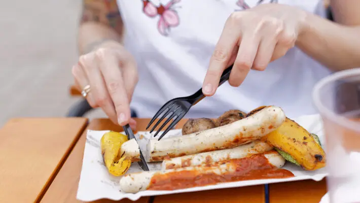 Single-use items like plastic cutlery, plates and trays will be banned in England, the government has confirmed.