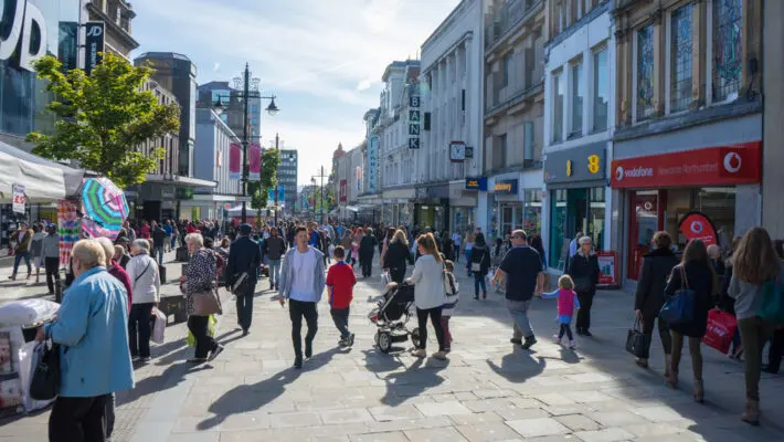 Chain stores are closing at their slowest rate for eight years, new research shows.