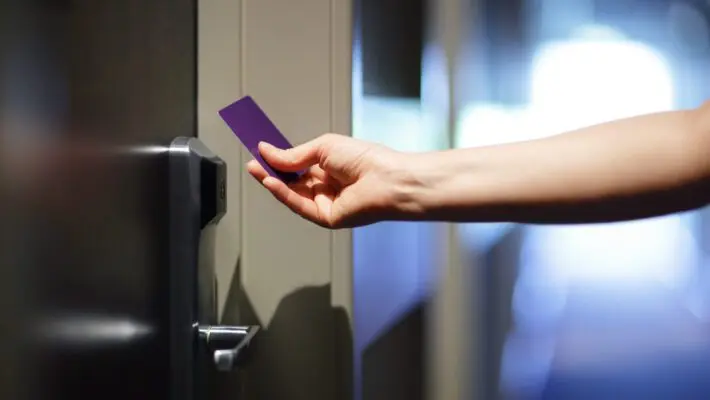 Opening,A,Hotel,Door,With,Keyless,Entry,Card