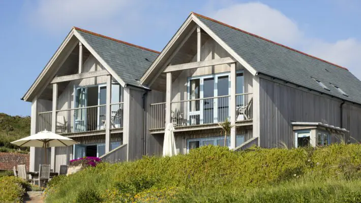 Second-home owners will be forced to seek planning permission to start renting out their properties as holiday lets, under plans to reduce housing pressure in tourist hotspots.