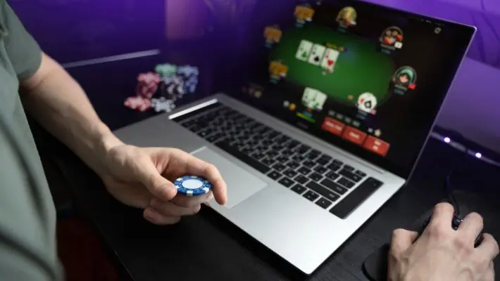 Online casino bonuses have become an essential part of the online gaming experience, attracting new players and retaining existing ones.