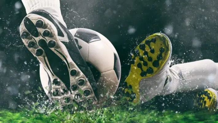 Online football betting has become increasingly popular, offering enthusiasts the opportunity to engage with their favorite sport while potentially earning profits.