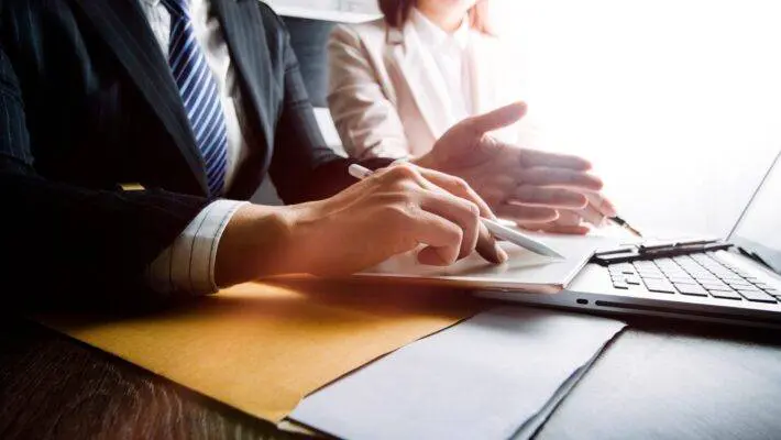 Mounting Employment Tribunal backlogs are causing major delays in dealing with ongoing claims, leading to additional pressures for businesses and claimants, according to a leading employment lawyer.