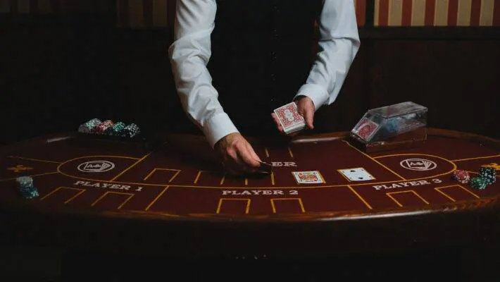 In a world abundant with entertainment options, the realm of online casinos has harnessed innovative marketing strategies to amplify their visibility while accentuating the immersive and responsible dimensions of their offerings. 