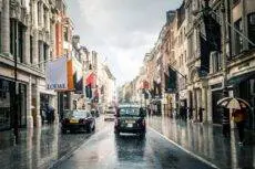 Tourism has always played a crucial role in the growth of the British economy, particularly in the retail sector. However, recent studies suggest that the introduction of a tourist tax, also known as the "tourist tax," is tarnishing Britain's sparkle as a global shopping destination.
