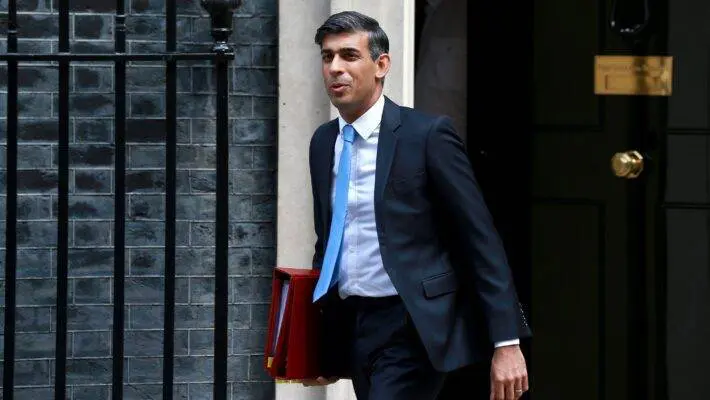 Rishi Sunak is “alarmed” by the escalating cost of HS2 amid claims that executives on the project have acted like “kids with the golden credit card”.