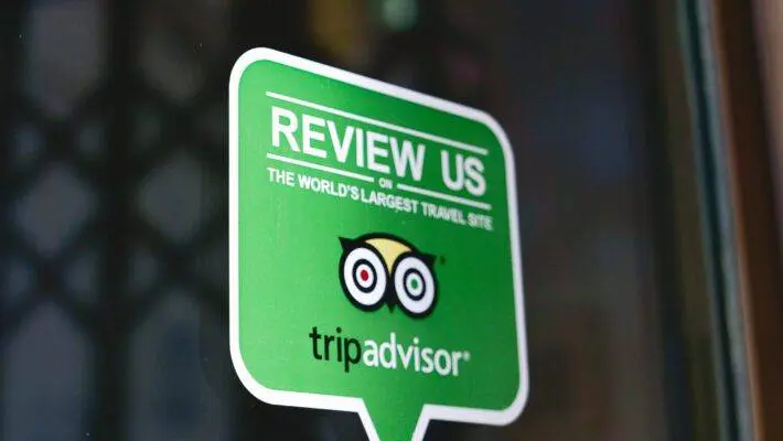 Major online firms including Amazon, Booking.com, Expedia and Tripadvisor have united to fight fake reviews.
