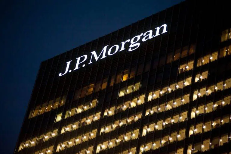 YouLend has announced the completion of a private securitisation transaction with global financial services firm J.P. Morgan as a senior lender and Castlelake, L.P. providing subordinate debt.