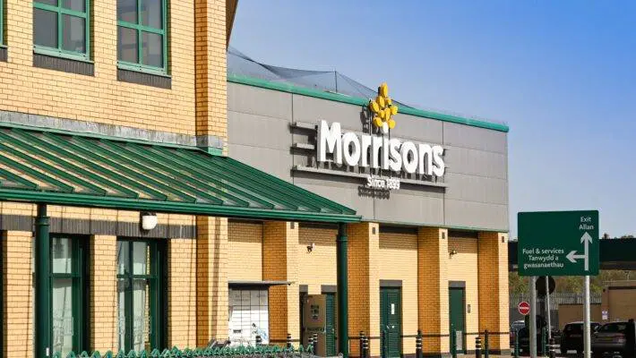 Supermarket chain Morrisons has scrapped four-day working weeks for its head office staff following feedback.