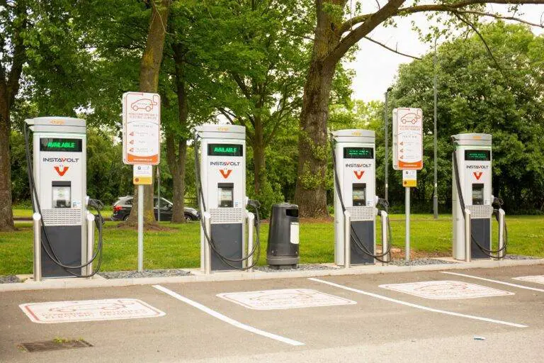 The UK’s largest EV rapid charging network, InstaVolt, announces a significant capital raise from the company’s existing investors, EQT Infrastructure to ensure the pace of its roll out continues across the UK and Europe, including Iceland, Portugal, Spain, and the Republic of Ireland.