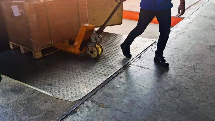 The efficiency of pallet delivery is a linchpin for businesses striving for success.