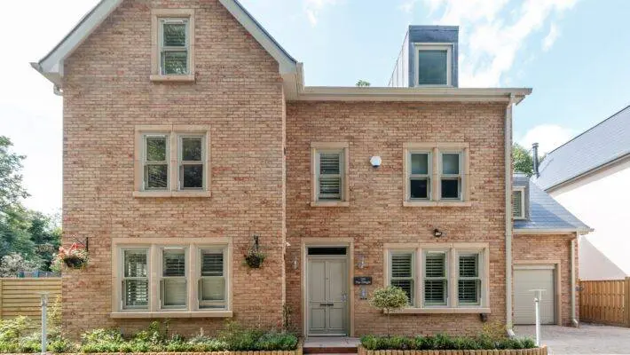 Here are four luxury house builders in London you can choose to build your next dream home.