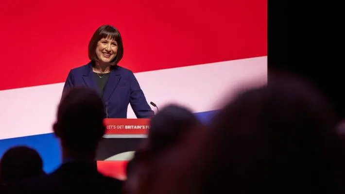 Labour will not raise corporation tax above its current rate of 25% during the next parliament, the party has pledged, in an attempt to offer businesses greater certainty – but the promise has prompted warnings about a lack of fiscal flexibility.