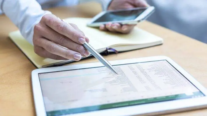 Accounting,On,A,Tablet,Computer,,Close-up