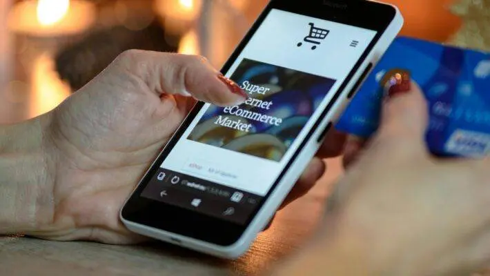 Using data to give clients a more personalised experience is essential. Businesses can provide customised marketing campaigns and suggestions. They evaluate several kinds of information, including browsing patterns and transactions.