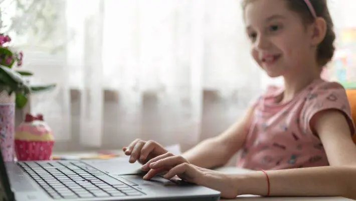 E-commerce continues to grow in popularity with over 20% of purchases expected to occur online in 2024. This growth can be attributed to various factors, including online retailers now selling a variety of products and customers increasingly looking for discounts, greater choice and convenience.