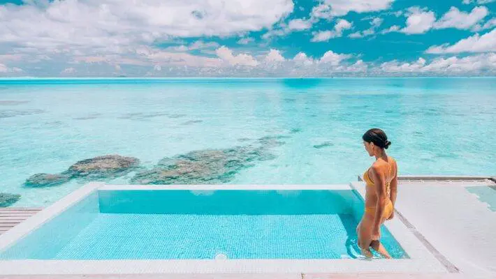 Get ready to make a splash this summer with our guide on how to rock one piece swimwear in style!