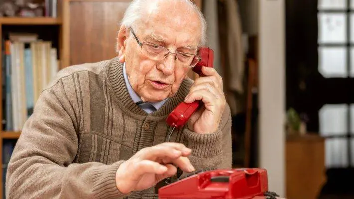 BT has significantly postponed its plans to switch customers from traditional copper-based landlines to internet-based services, following concerns about the impact on vulnerable individuals. Initially set for completion by the end of 2025, the switch is now delayed until the end of January 2027.