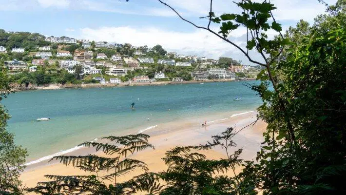 Nestled along the picturesque Salcombe estuary in south Devon, a charming stone-built ice cream kiosk, affectionately known as "The Old Stable," has been listed for sale with a price tag of £1.5 million.