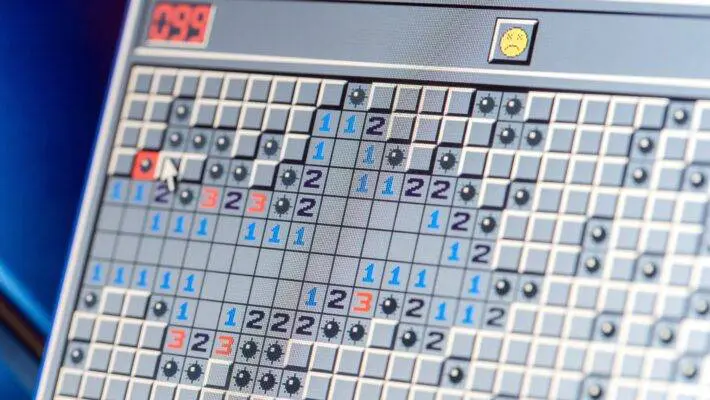Picture this: the Classic Minesweeper, an understated gem from the days of Windows 3.1, elegantly weaving a paradox of simplicity and complexity—much like the entrepreneurial odyssey.