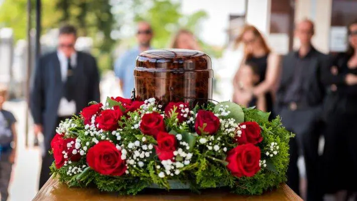 Saying goodbye to your loved ones is not an easy task. Where we fail to express our deep sorrow and sense of loss, funeral flowers do the job while spreading warmth and comfort.