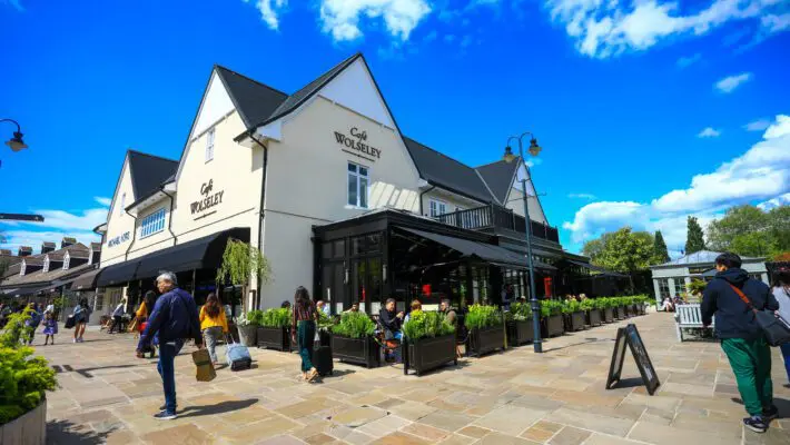 Hammerson has sold its 40% stake in Value Retail, owner of Bicester Village and other European outlets, to LVMH and L Catterton for £1.5 billion, shifting focus to core assets and enhancing financial stability.