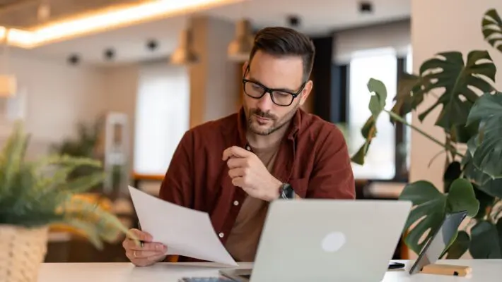 A Dojo report warns that over 110,000 UK small businesses are at risk of bankruptcy due to lack of cash reserves. Rising inflation and high interest rates are major challenges for SMEs in 2024.
