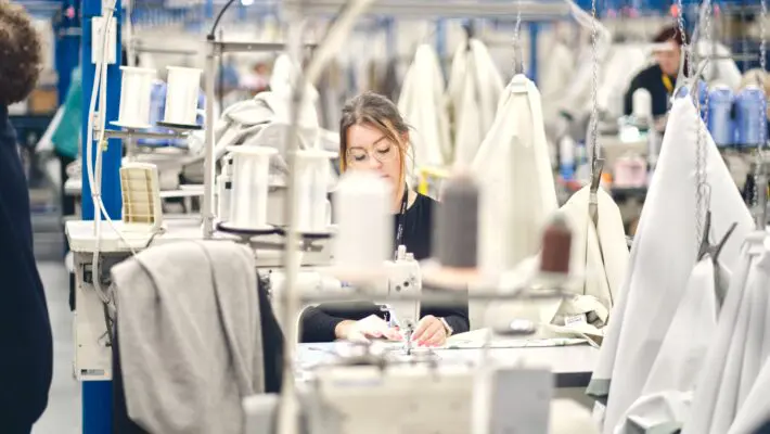 Rising employment costs have significantly eroded confidence among the UK’s smallest businesses, according to the latest research from the Federation of Small Businesses (FSB).