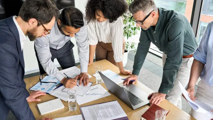 Missed deadlines, budget overruns, and miscommunication are common challenges in project management. These issues often arise from poor planning, leading to frustration for project managers and their teams.